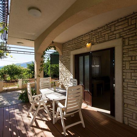Apartment Bareta Trogir Exterior photo